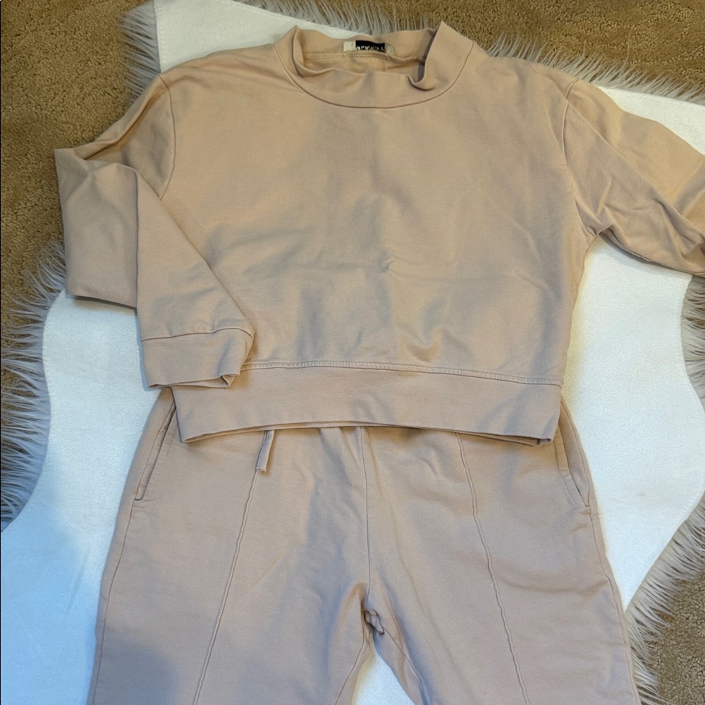 Glamify 2 pc set 9/10